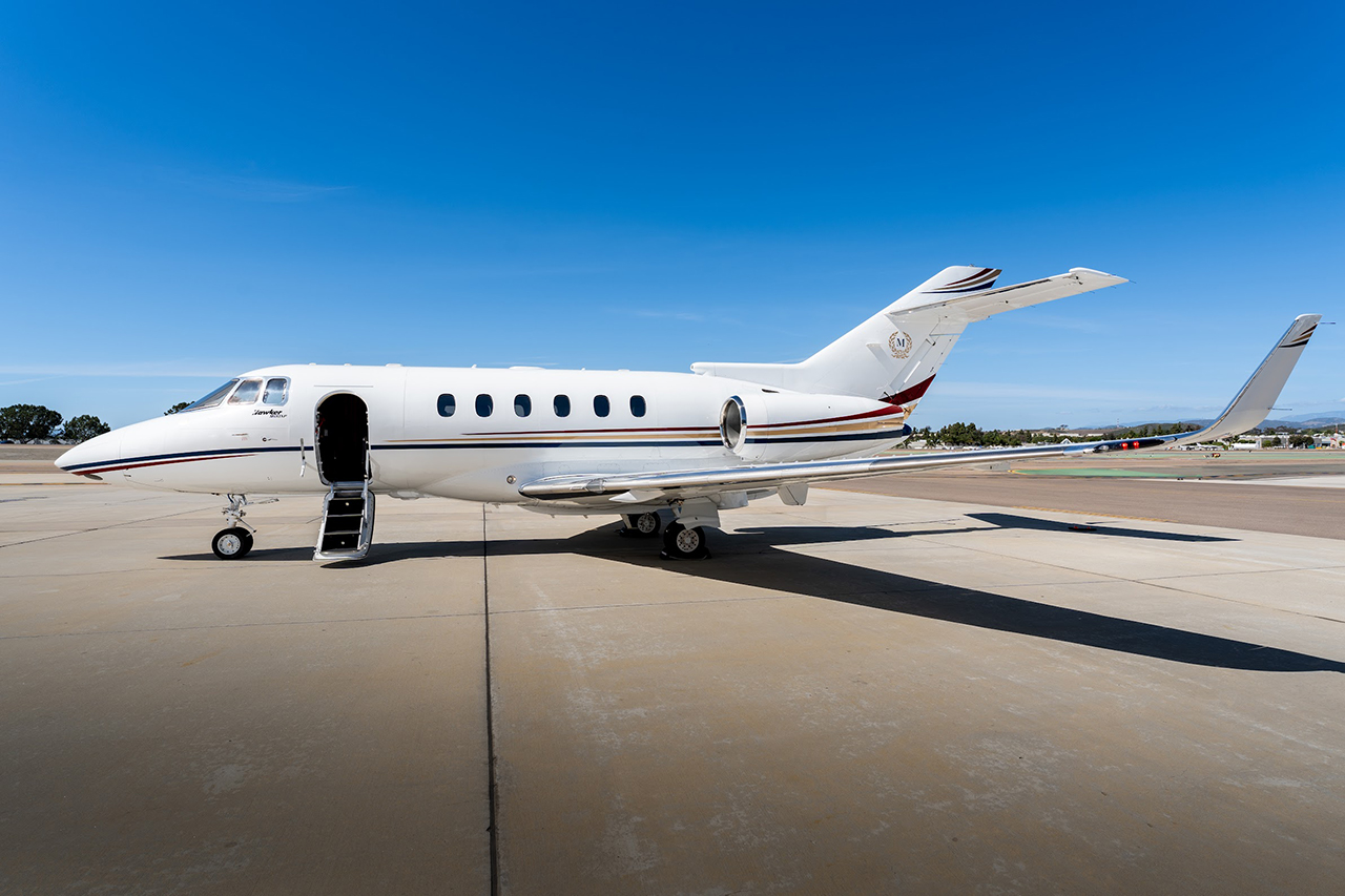 Hawker 900XP aircraft exterior